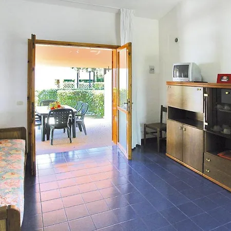 Apartment In Italy Near Sandy *